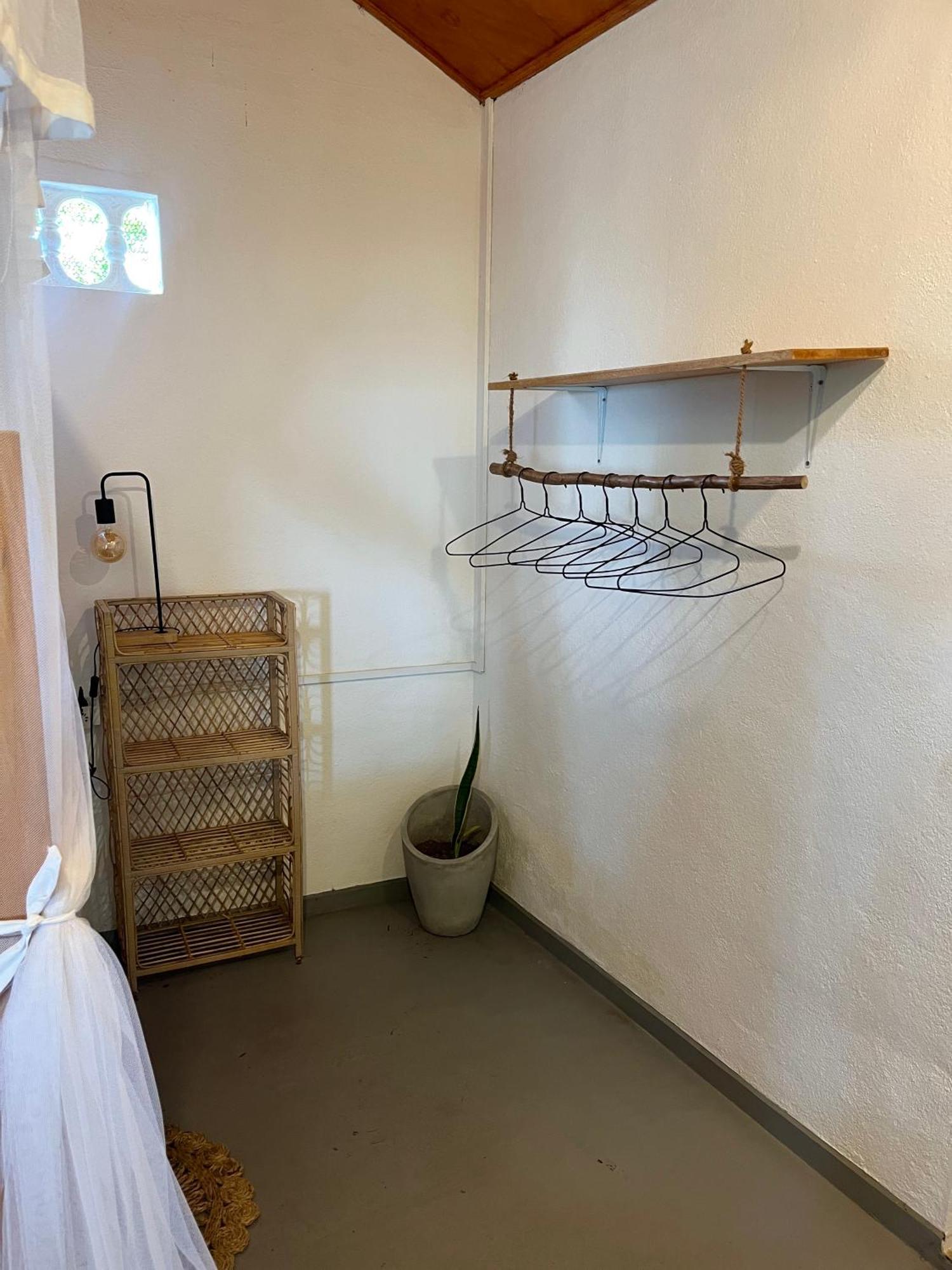 Just Another Guesthouse Polhena Esterno foto